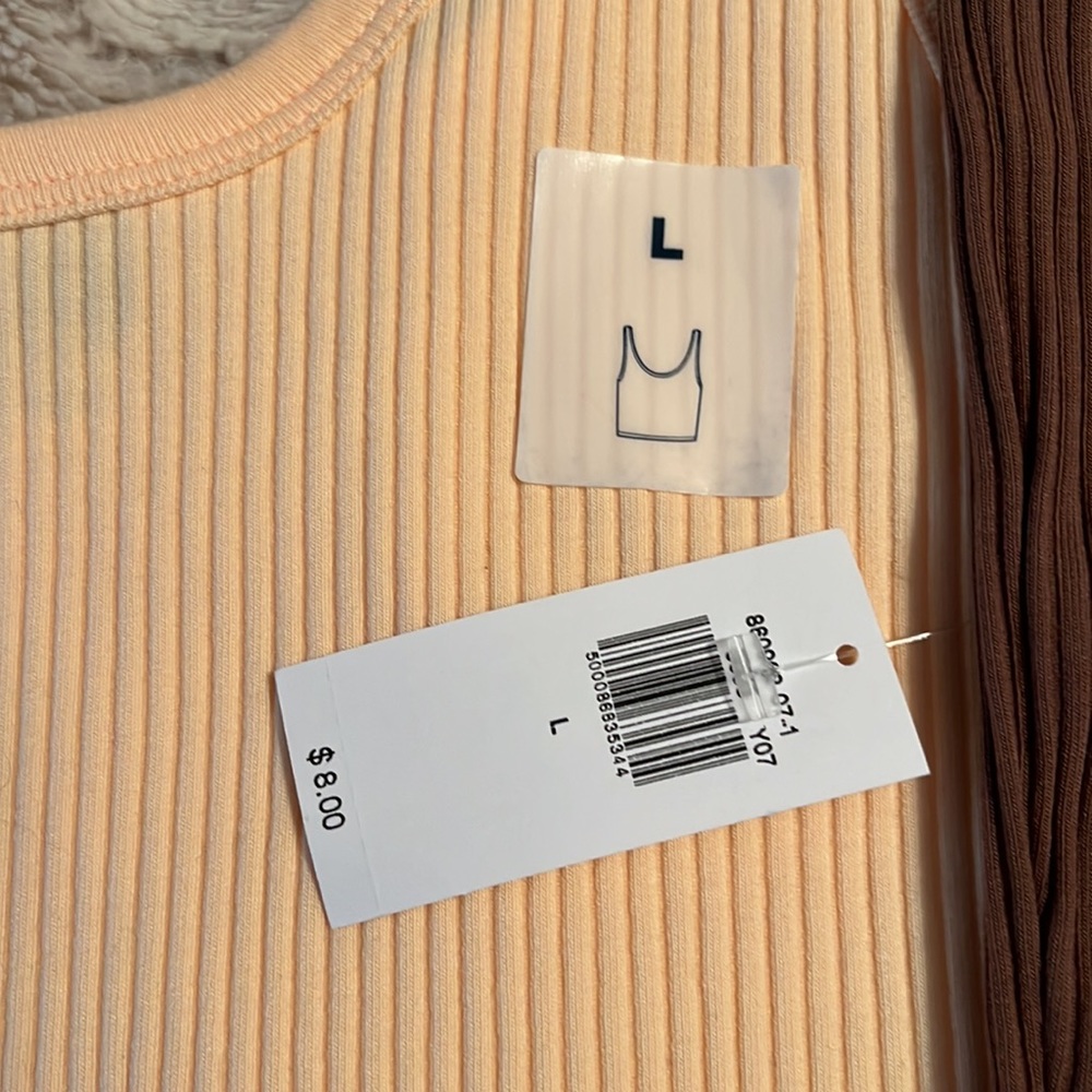 Old Navy Large Tank Tops NWT - Picture 2 of 3